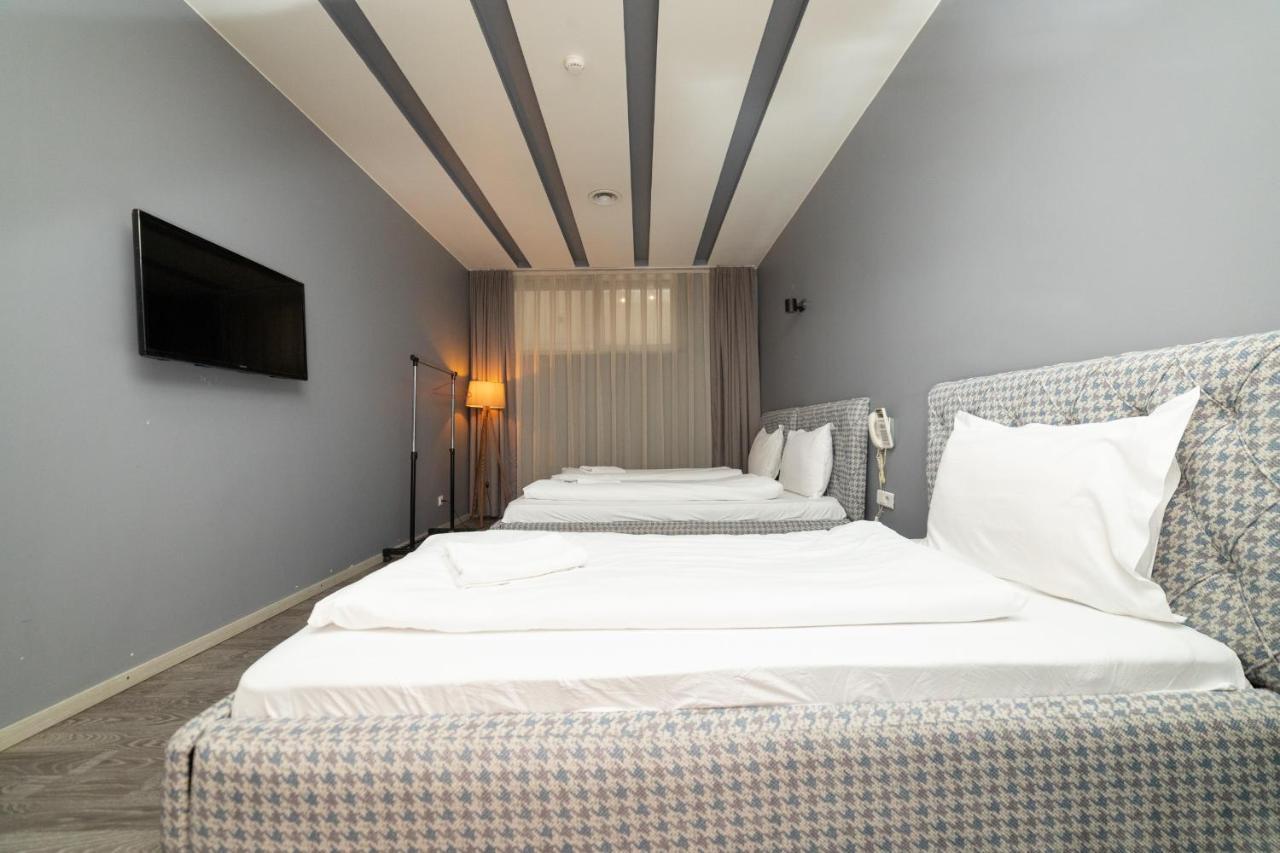 Hotel Gloria Prisztina Zewnętrze zdjęcie