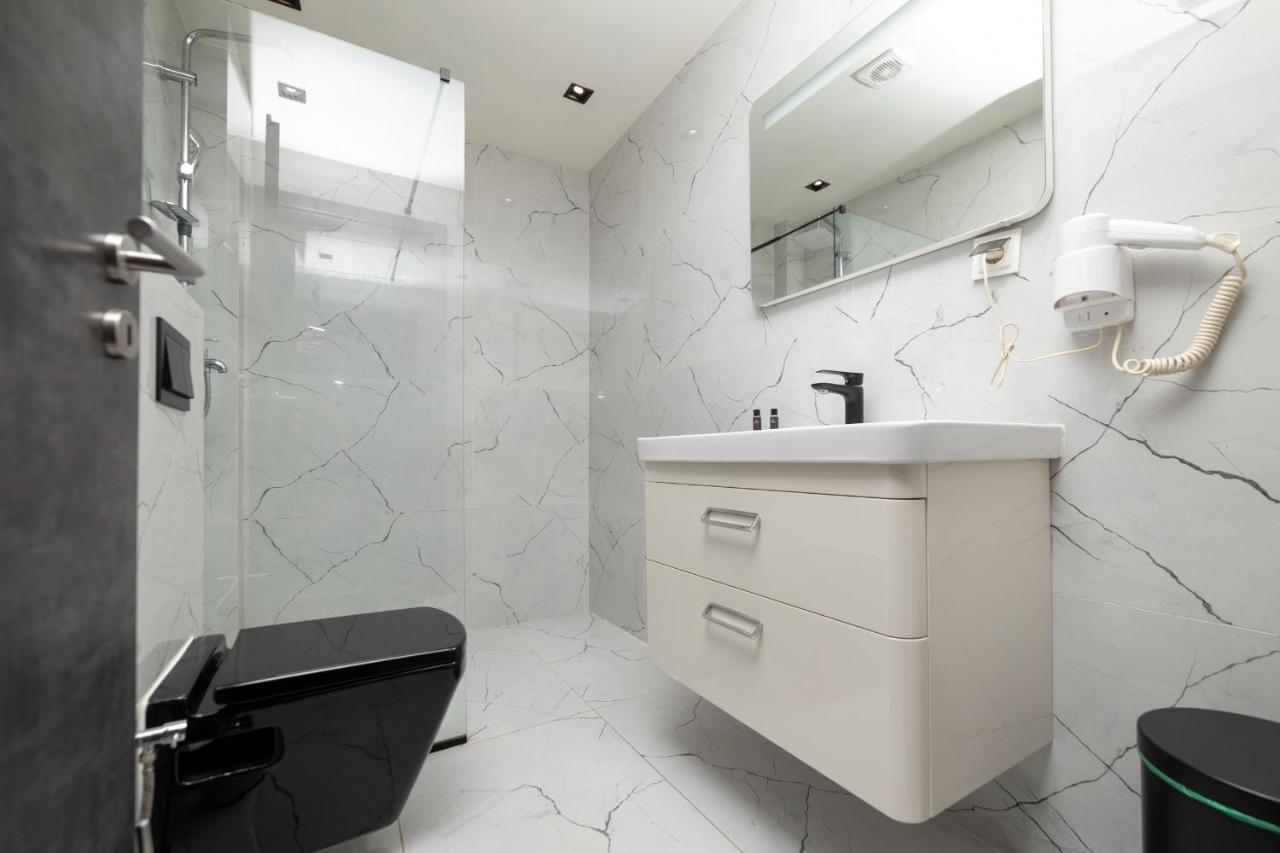 Hotel Gloria Prisztina Zewnętrze zdjęcie